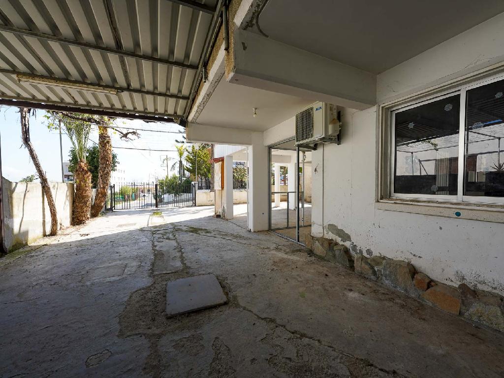 BUILDING FOR SALE IN NICOSIA-GERI