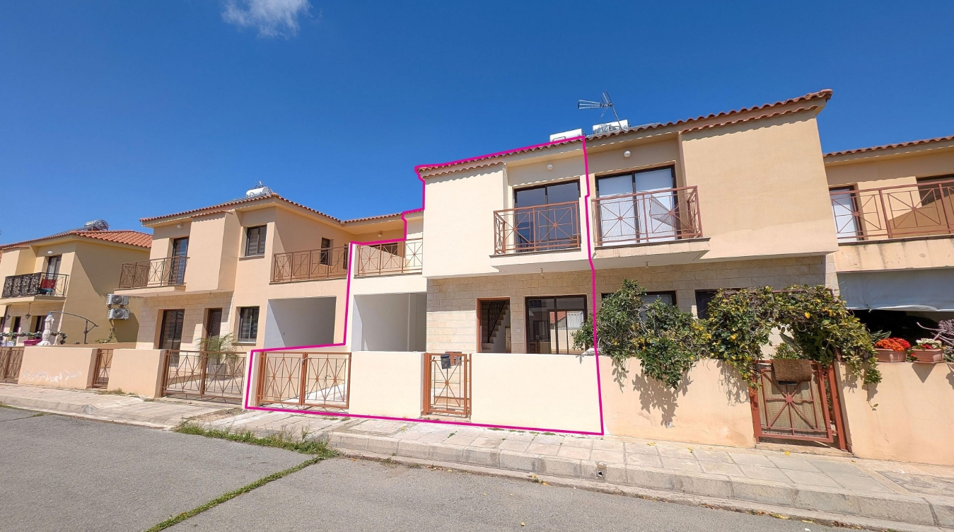 TWO STOREY SEMI-DETACHED HOUSE - MENEOU/LARNACA