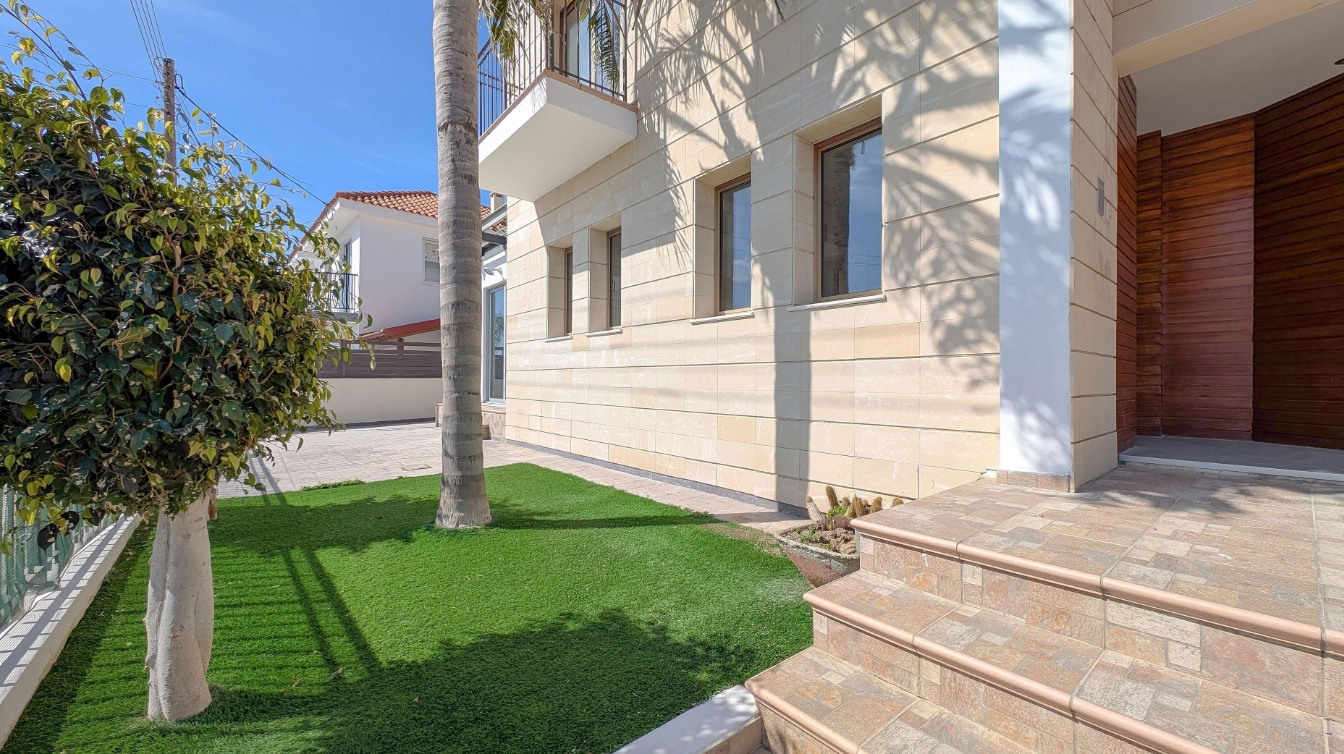 SEMI-DETACHED HOUSE- OROKLINI / LARNACA
