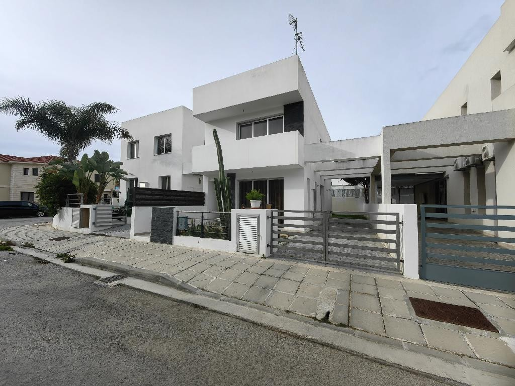 SEMI-DETACHED TWO-STOREY & THREE BEDROOM HOUSE- OROKLINI/LARNACA