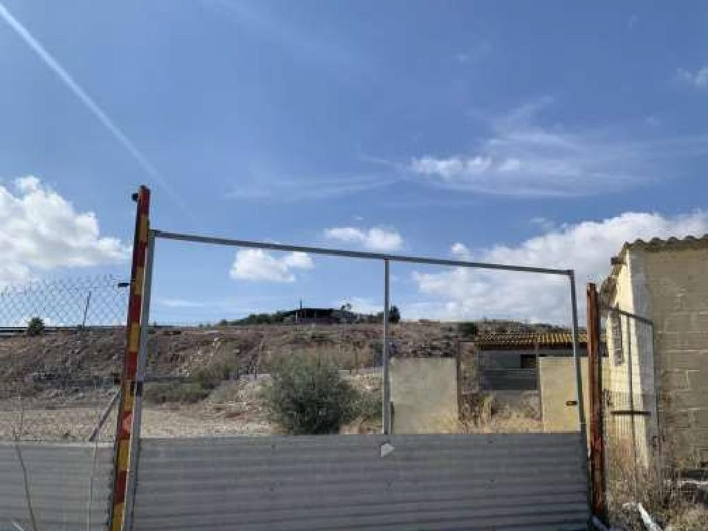 LAND PLOT - APOSTOLOS LOUKA/ ARADIPPOU-LARNACA