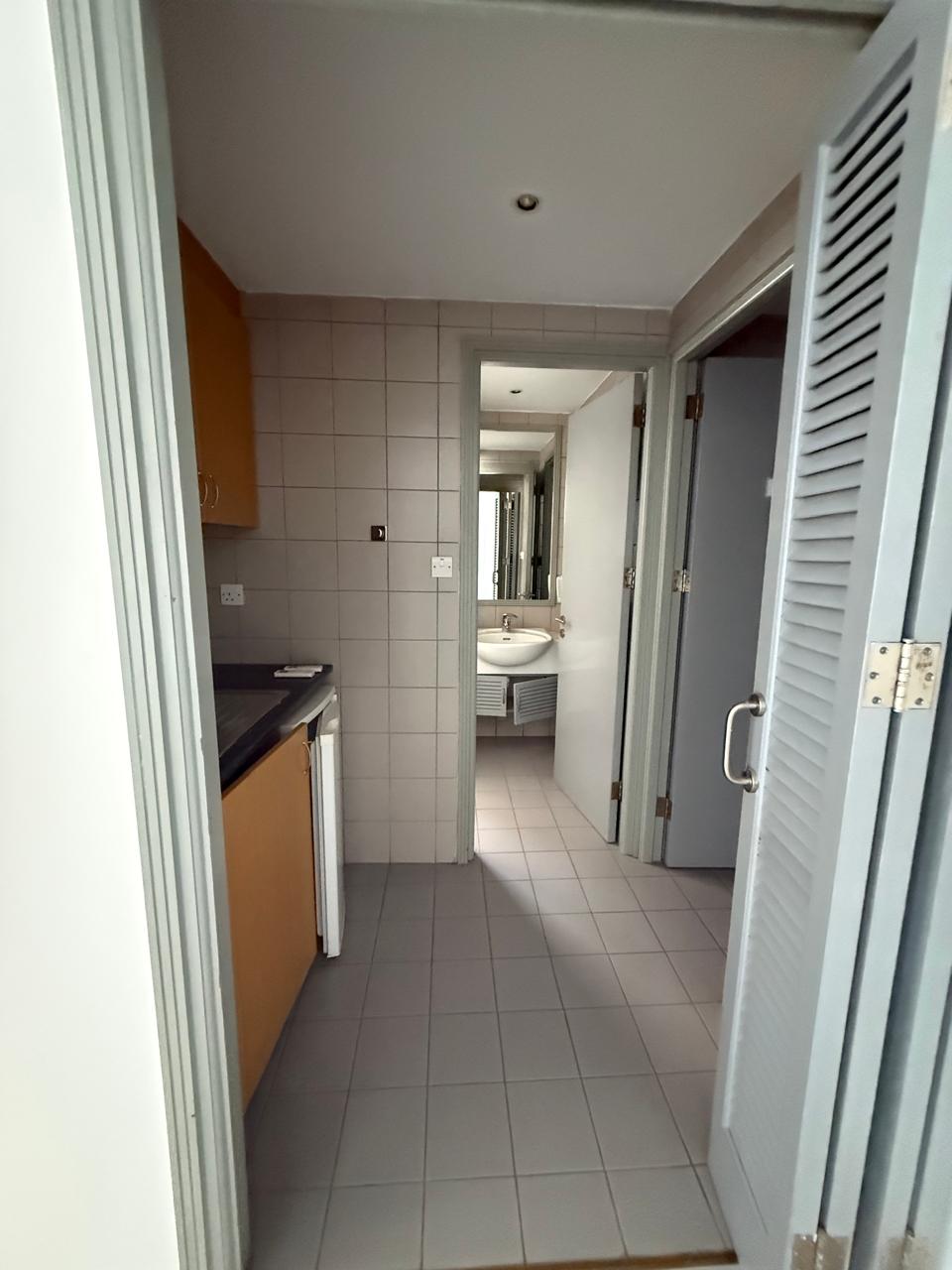 OFFICE FOR RENT IN MAKARIOU AVENUE/LARNACA