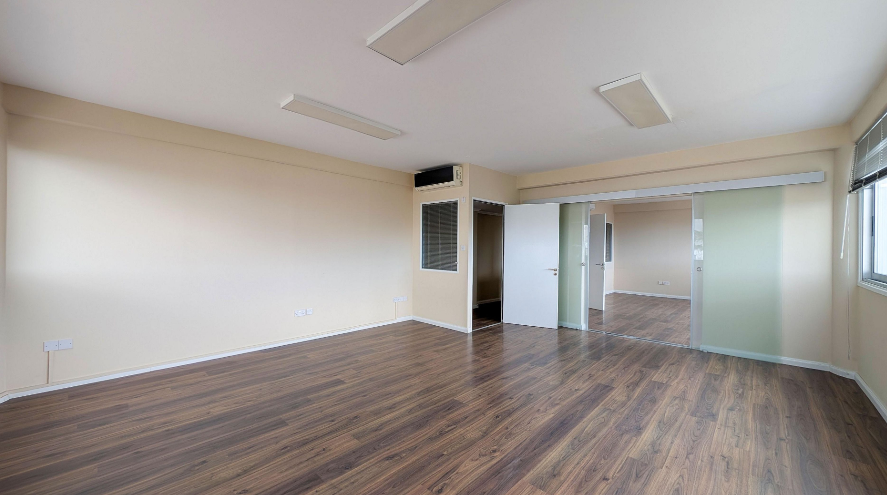 MIXED-USE BUILDING FOR SALE IN NICOSIA-STROVOLOS