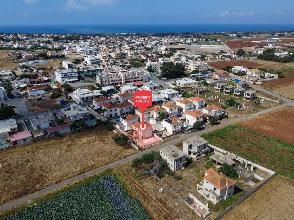 TWO STOREY-THREE BEDROOM DETACHED HOUSE- XILOFAGOU/LARNACA 