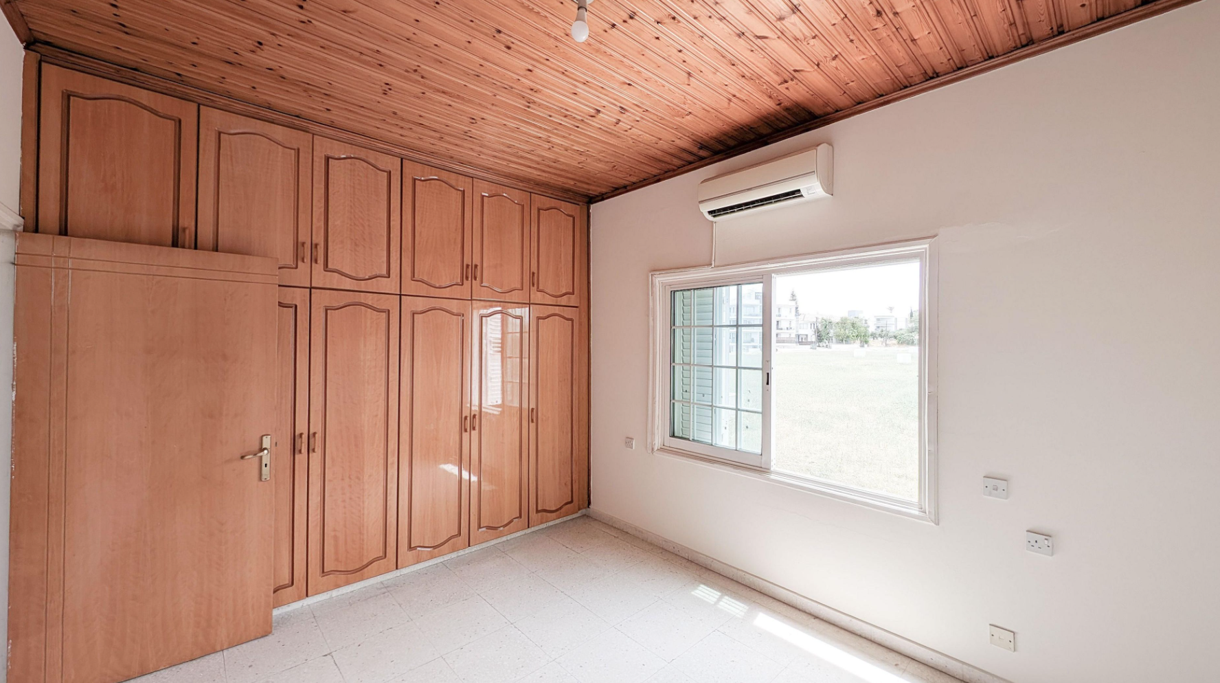 THREE BEDROOM HOUSE FOR SALE IN NICOSIA-DALI