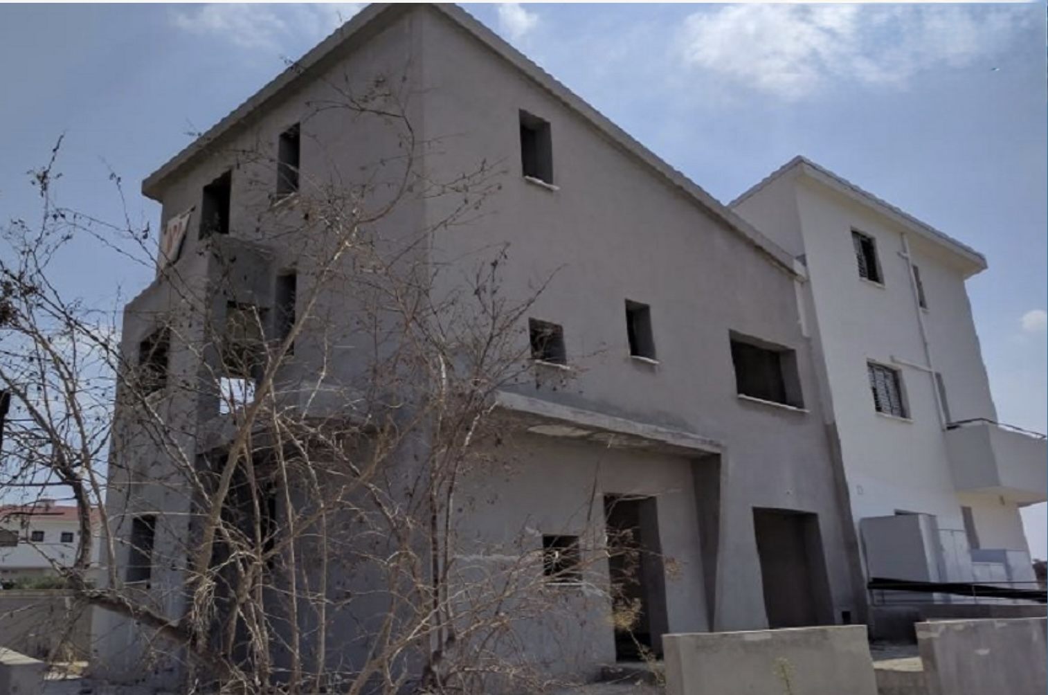 INCOMPLETE SEMI-DETACHED HOUSE  AND PLOT FOR SALE IN NICOSIA-LAKATAMIA