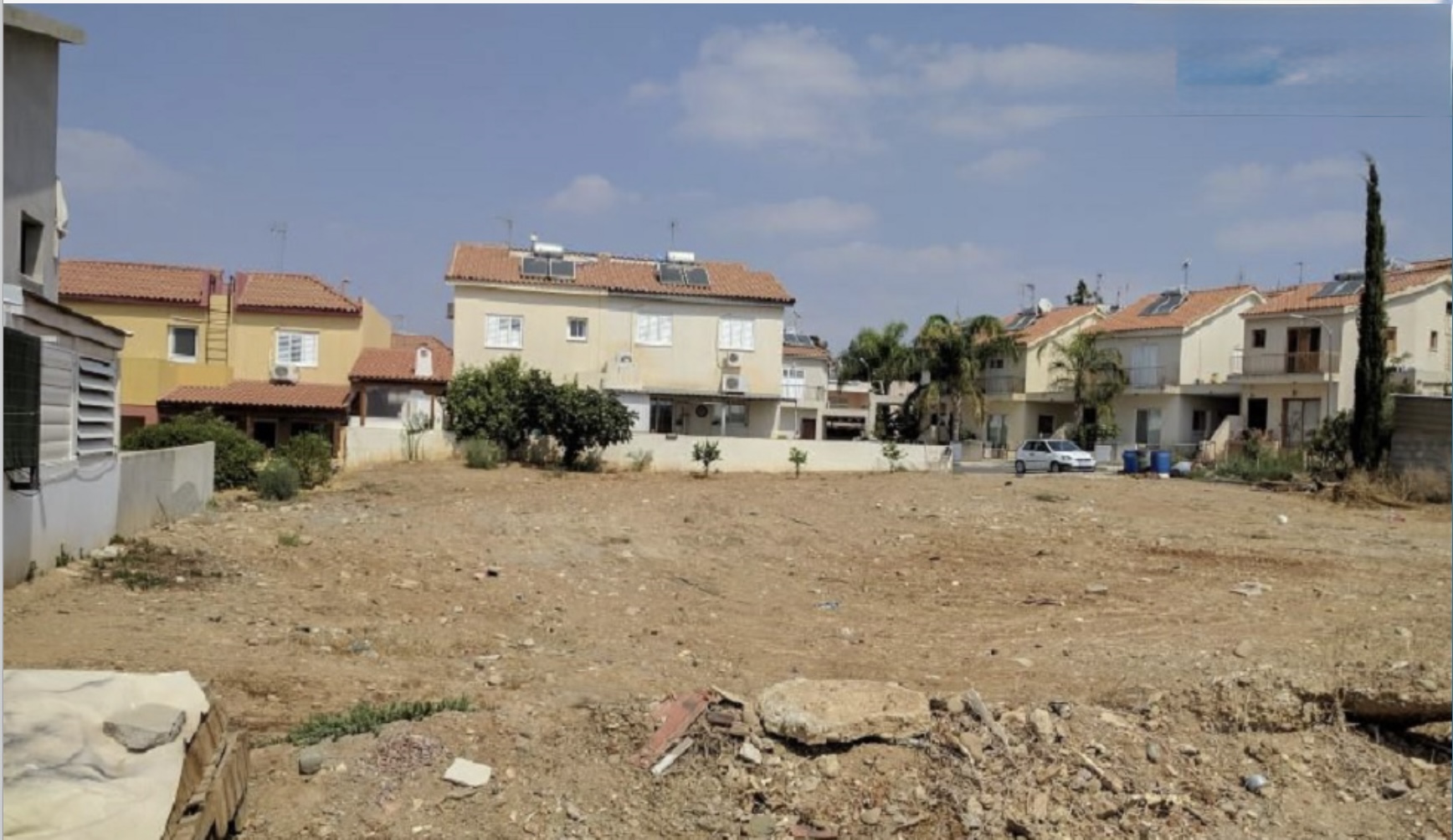 INCOMPLETE SEMI-DETACHED HOUSE  AND PLOT FOR SALE IN NICOSIA-LAKATAMIA