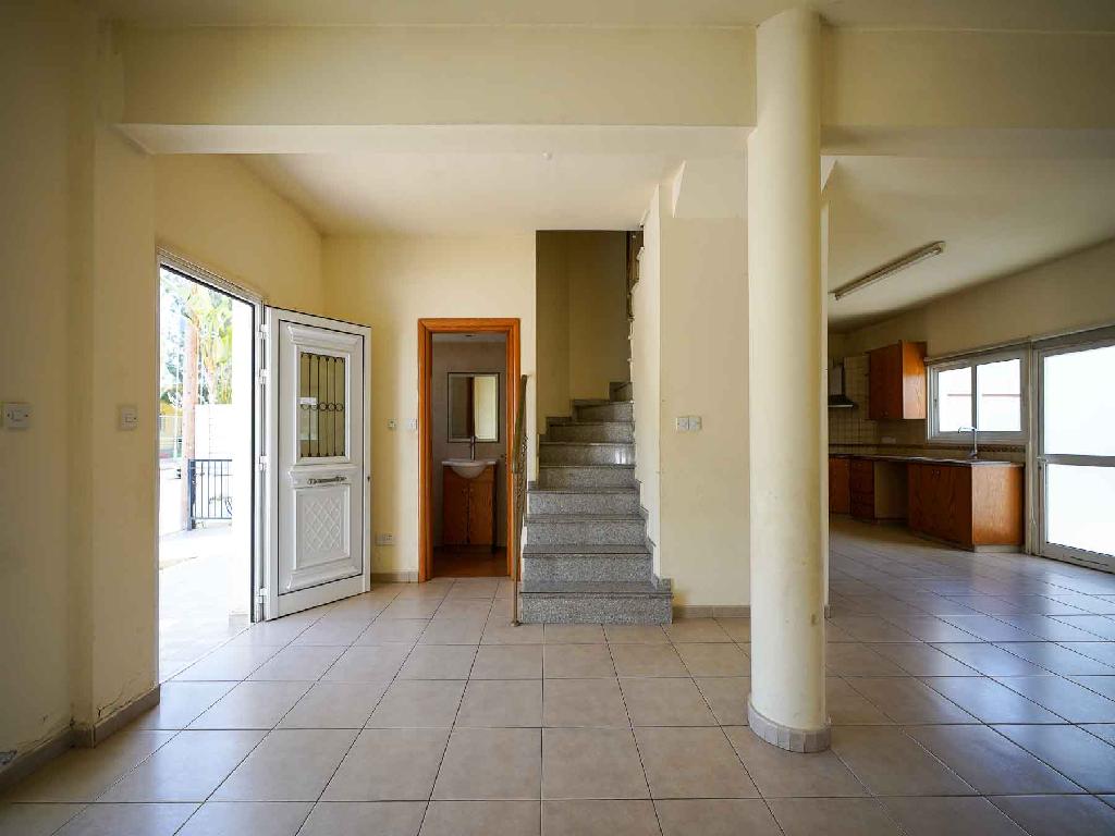 TWO-STOREY THREE BEDROOM HOUSE FOR SALE IN NICOSIA-KOKKINOTRIMITHIA