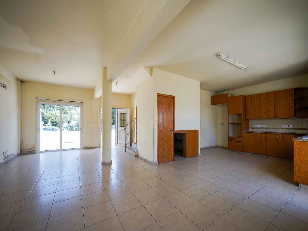 TWO-STOREY THREE BEDROOM HOUSE FOR SALE IN NICOSIA-KOKKINOTRIMITHIA