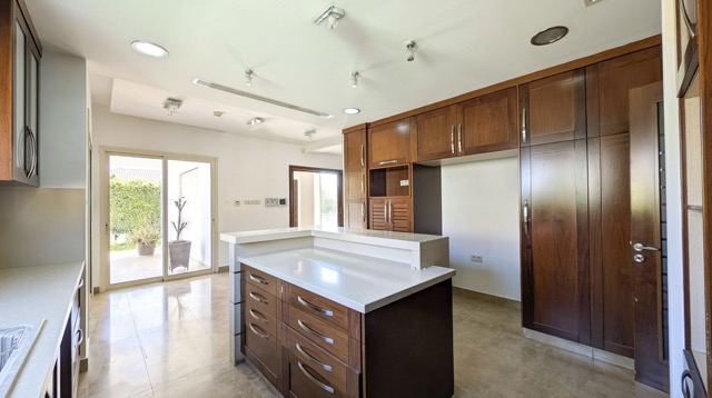 FOUR BEDROOM HOUSE FOR SALE IN LIMASSOL-AGIOS ATHANASIOS